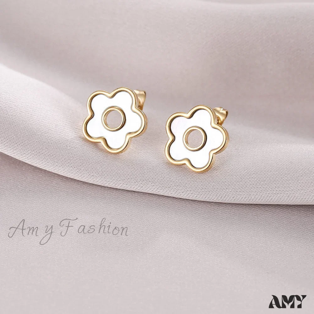 14K Gold Mini Flower Shape Stud Earrings - Image 4