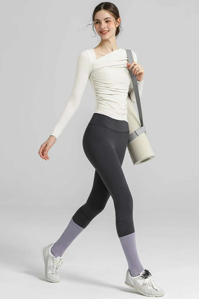 Chic Padded Slim Long Sleeve Yoga Base Layer - Image 6