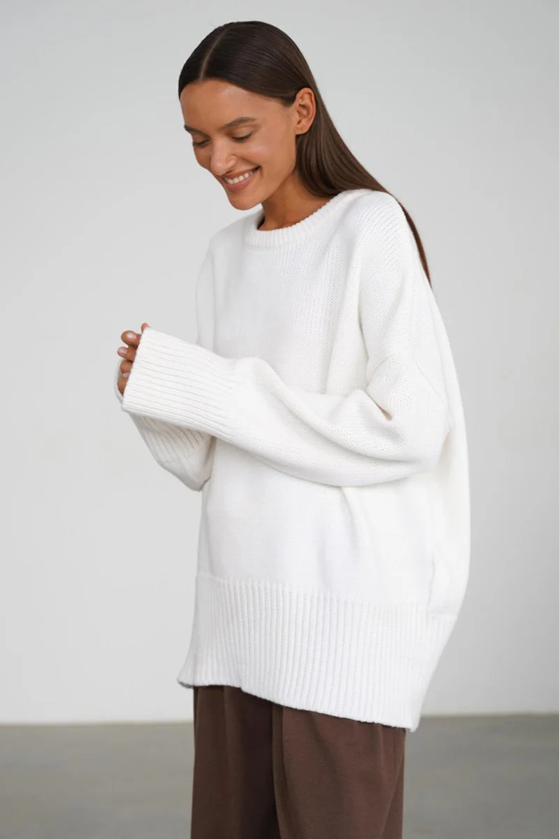Classic Solid Crew Neck Relaxed Knit Sweater - Image 10