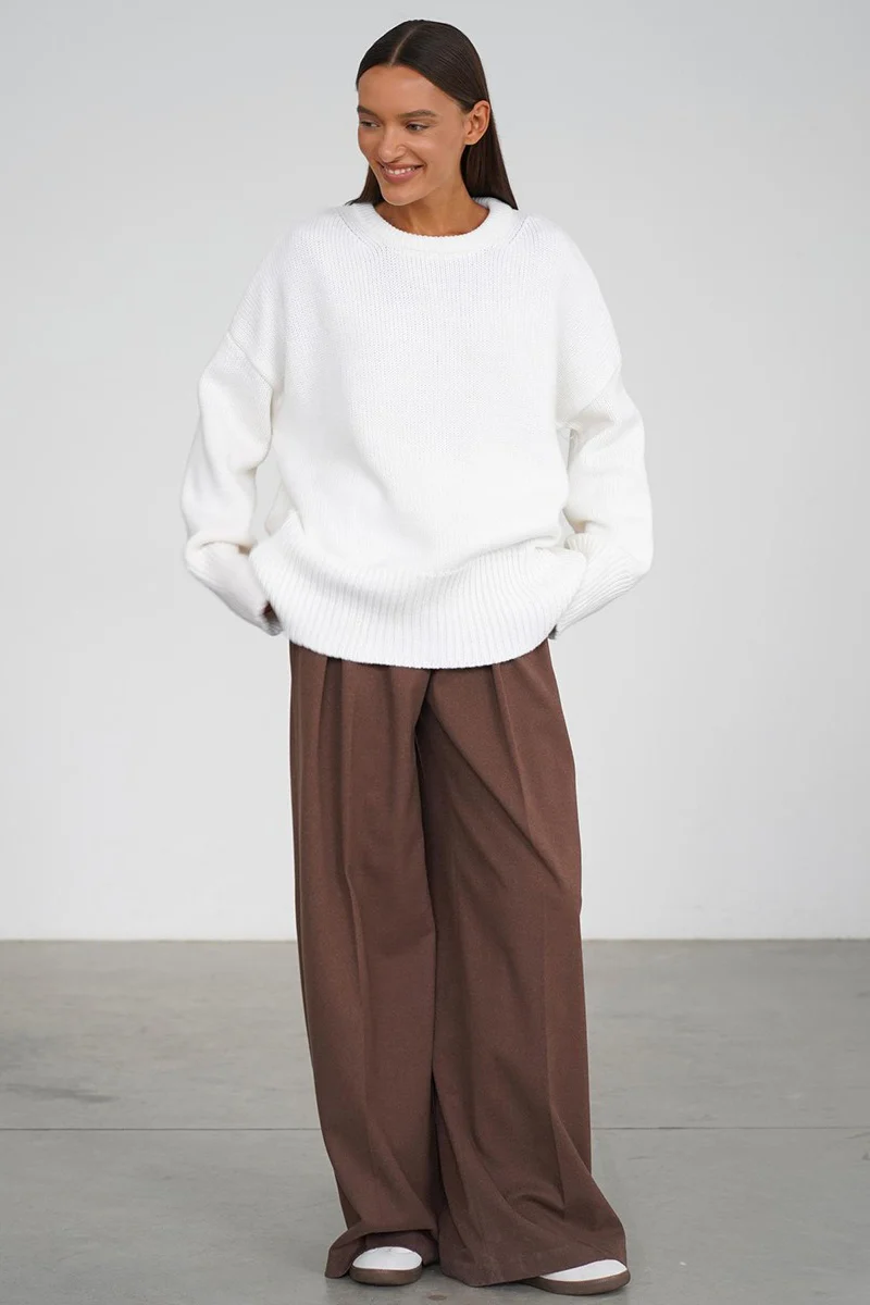 Classic Solid Crew Neck Relaxed Knit Sweater - Image 11
