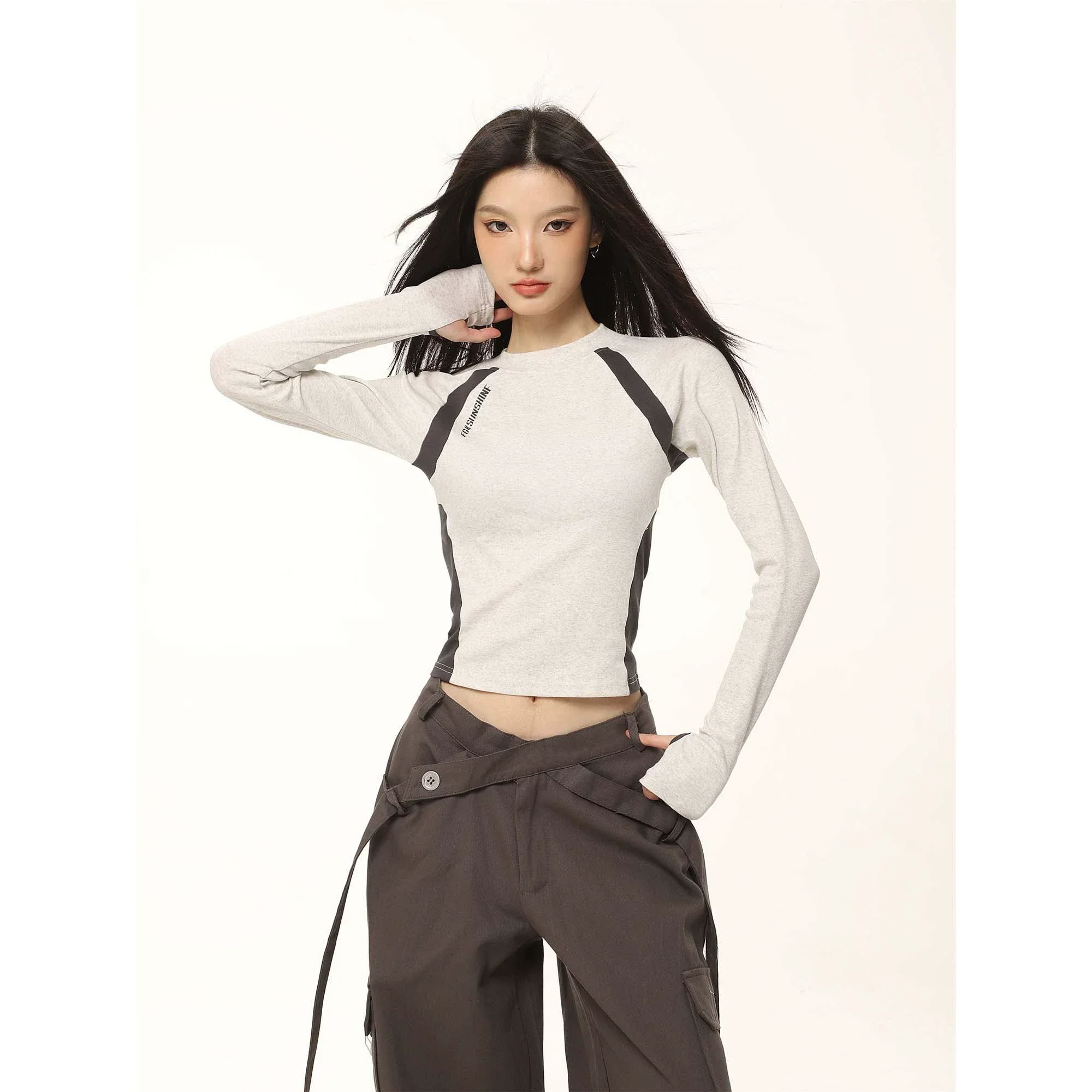 Contrast Color Regular Shoulder Long Sleeve T-shirt - Image 7