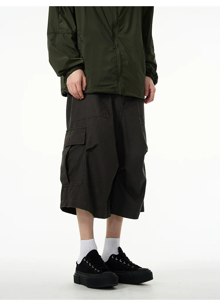 Wide-Leg Cargo Shorts and Pants - Image 15