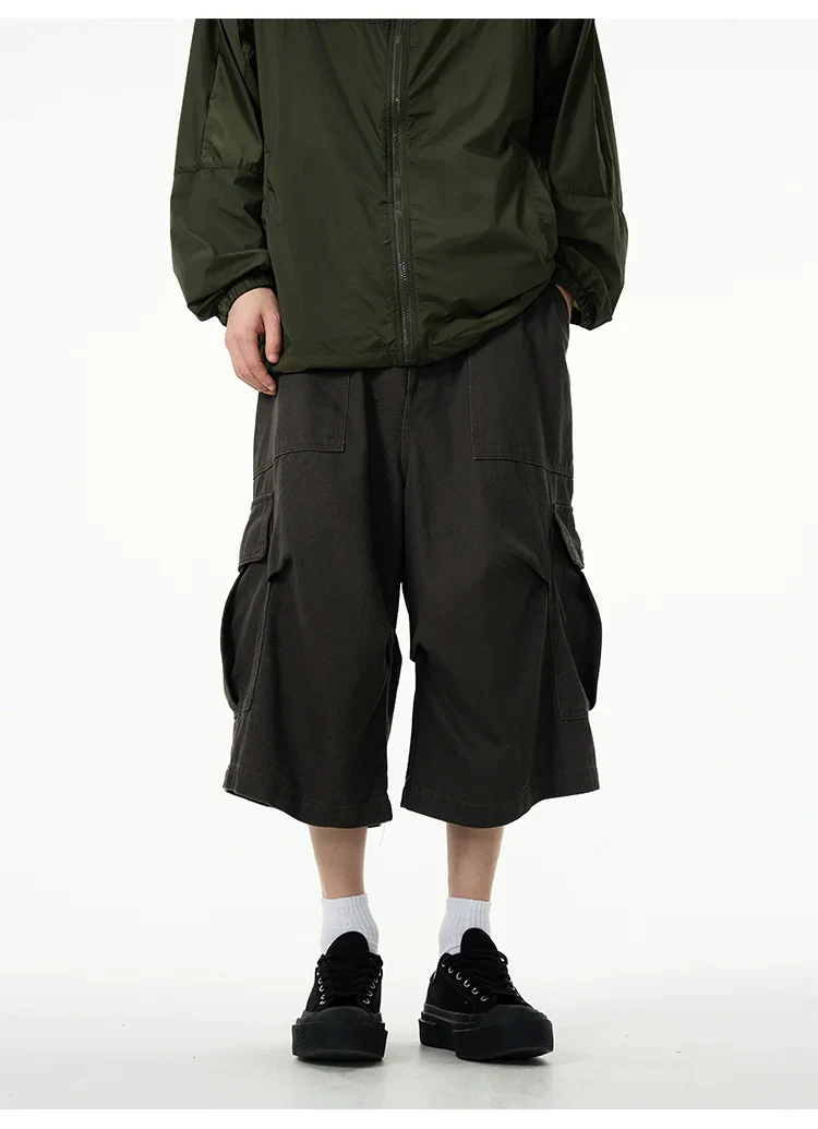 Wide-Leg Cargo Shorts and Pants - Image 16