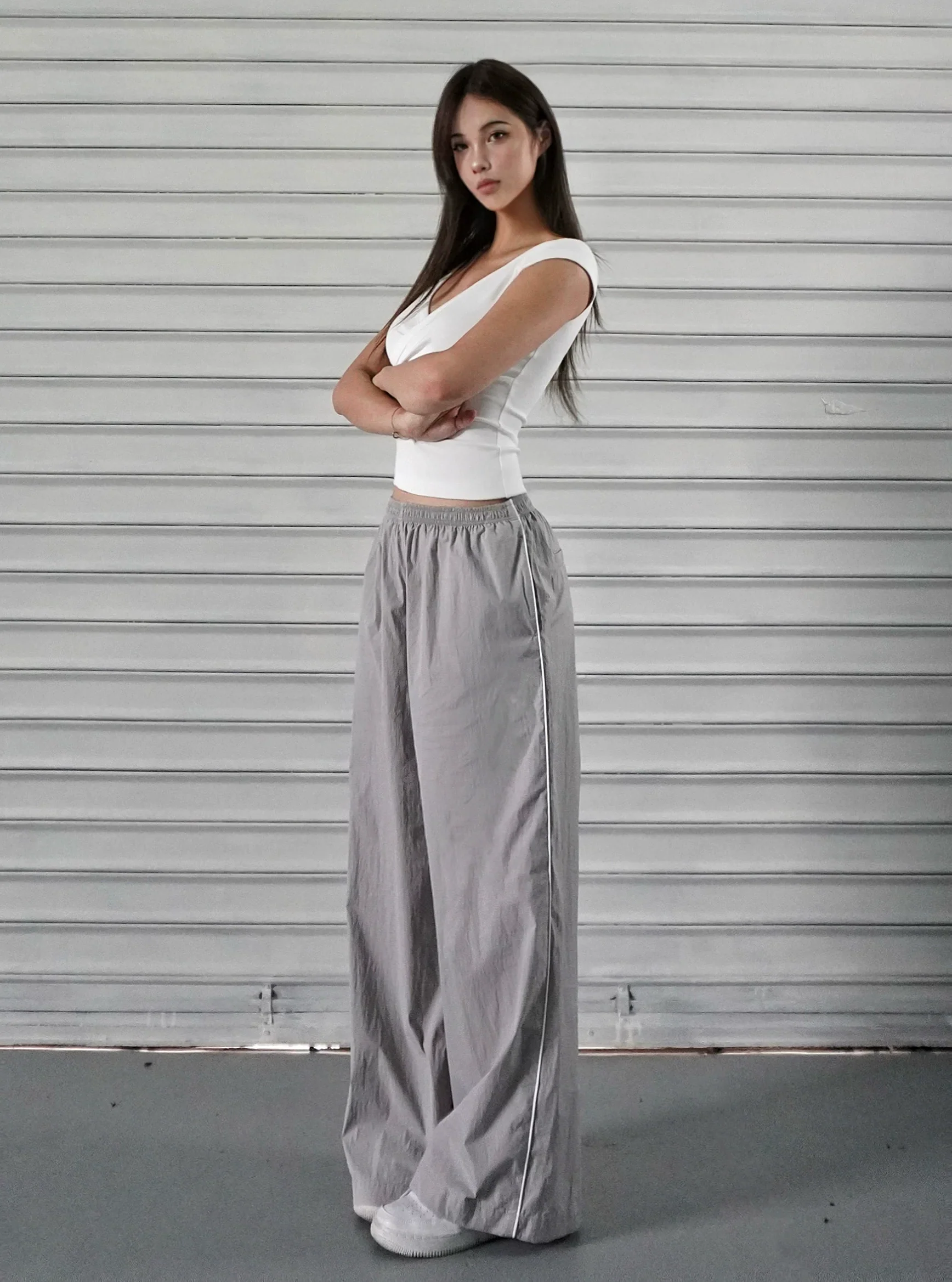 Low-cut Cross V-neck Short Sleeve Top - Image 7