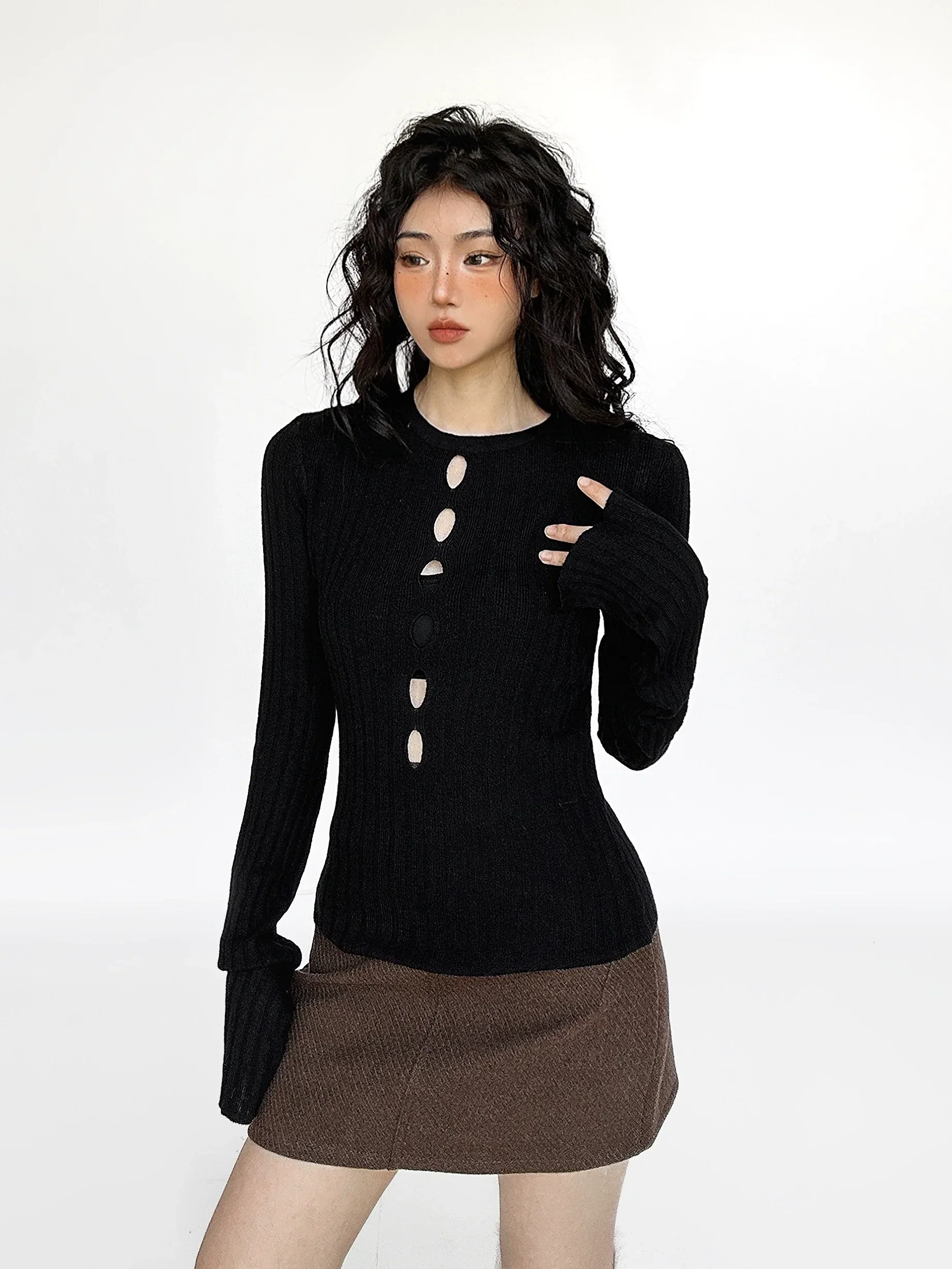 Cutout Ribbed Bell Sleeve Top - Image 9
