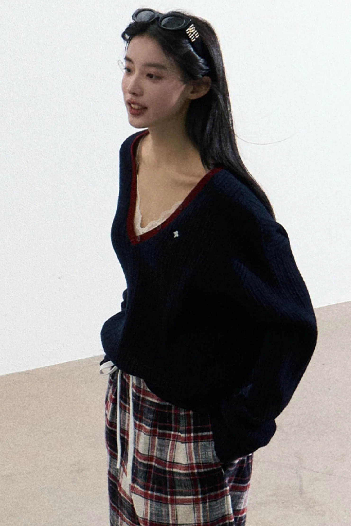 Navy V-Neck Knit Cardigan - Image 9