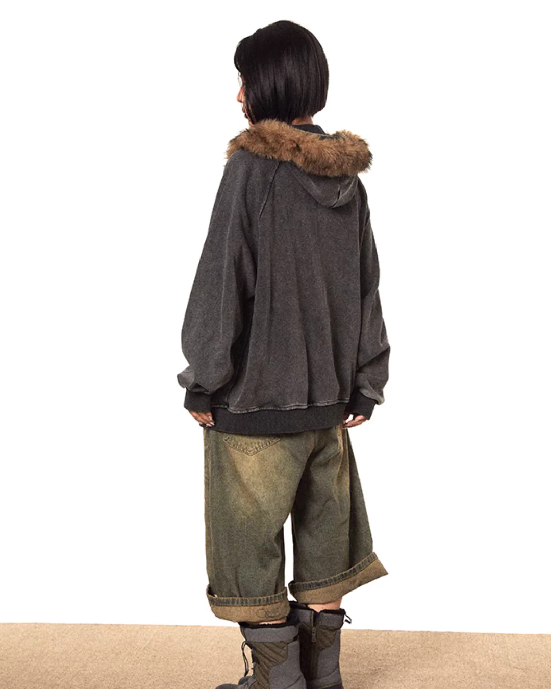 Fur-Trimmed Vintage Zip-Up Jacket - Image 9