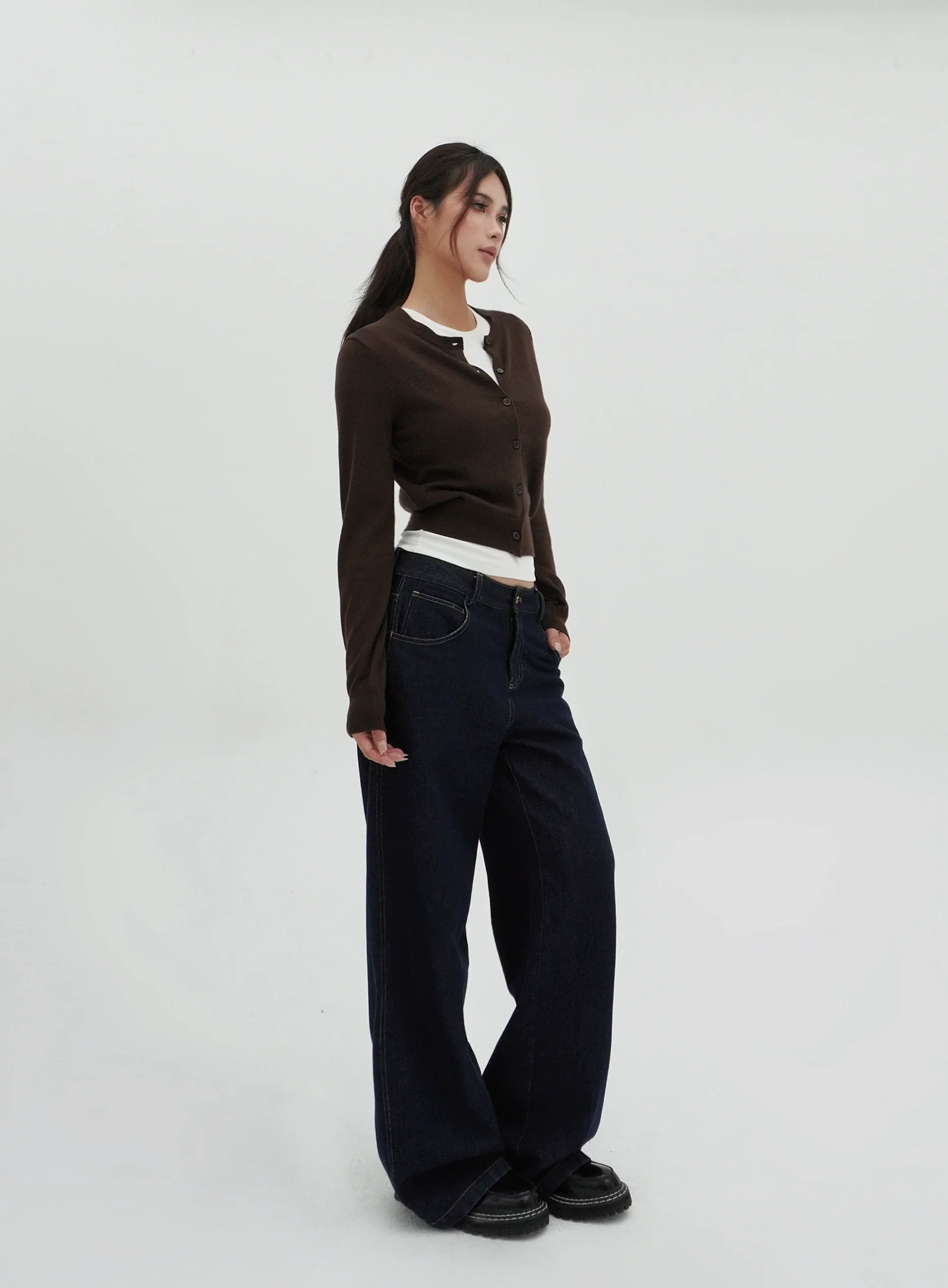 Slim-Fit Cropped Knit Cardigan Sweater - Image 15