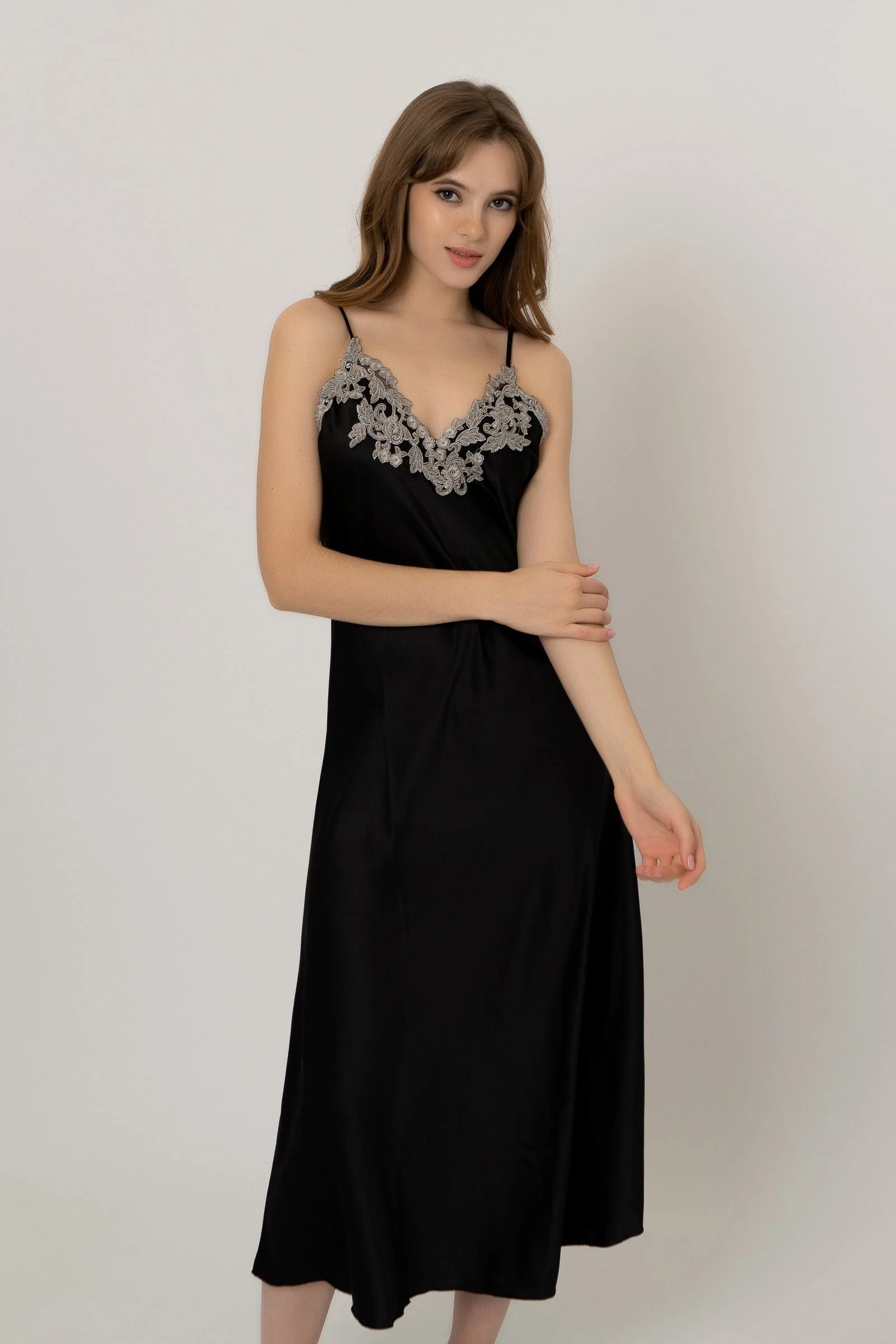 Oriane Nightgown - Image 2