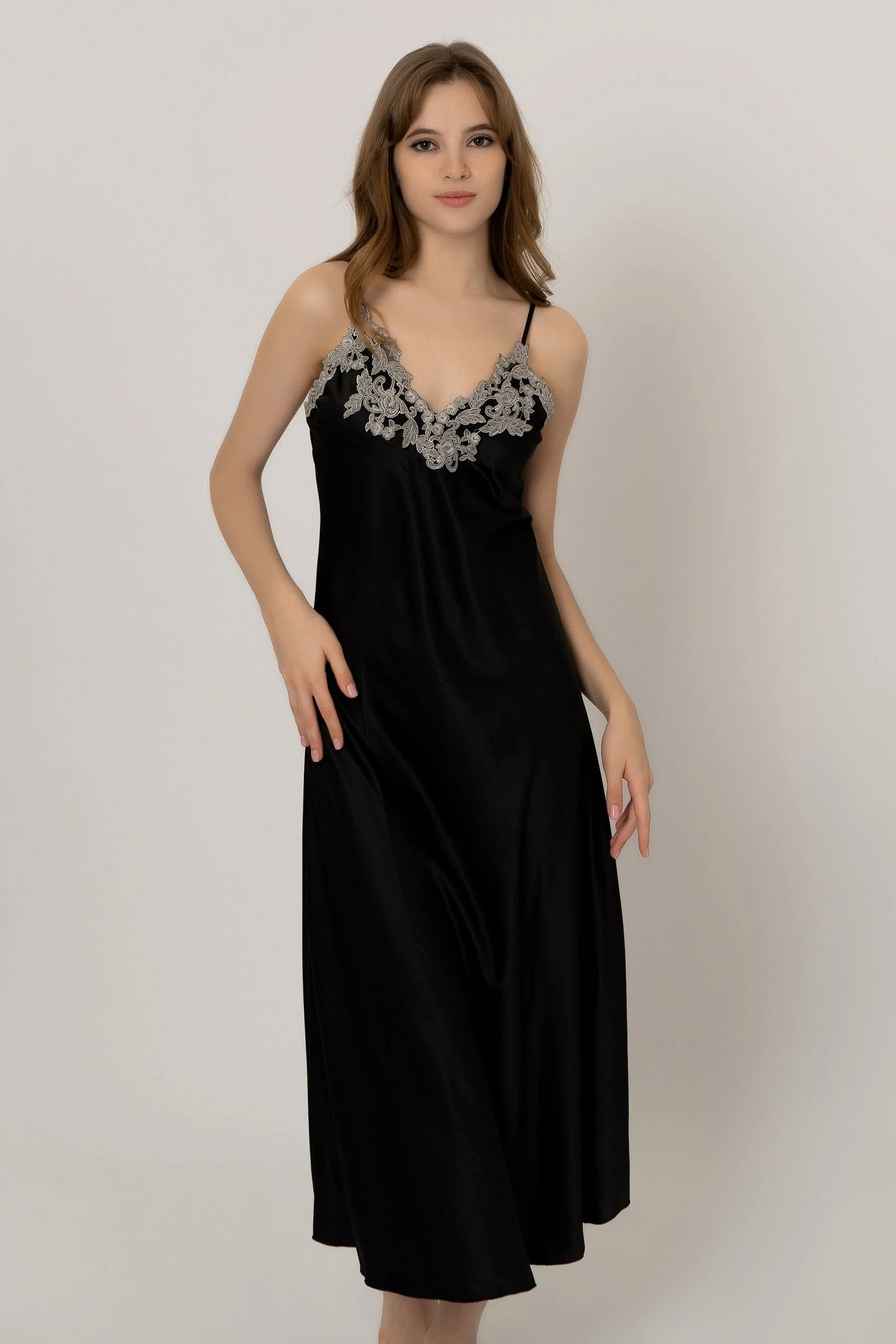 Oriane Nightgown - Image 3