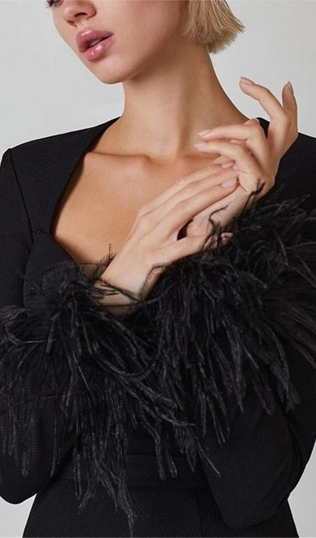 Stretch Long Sleeves Feather Mini Dress in Black - Image 4
