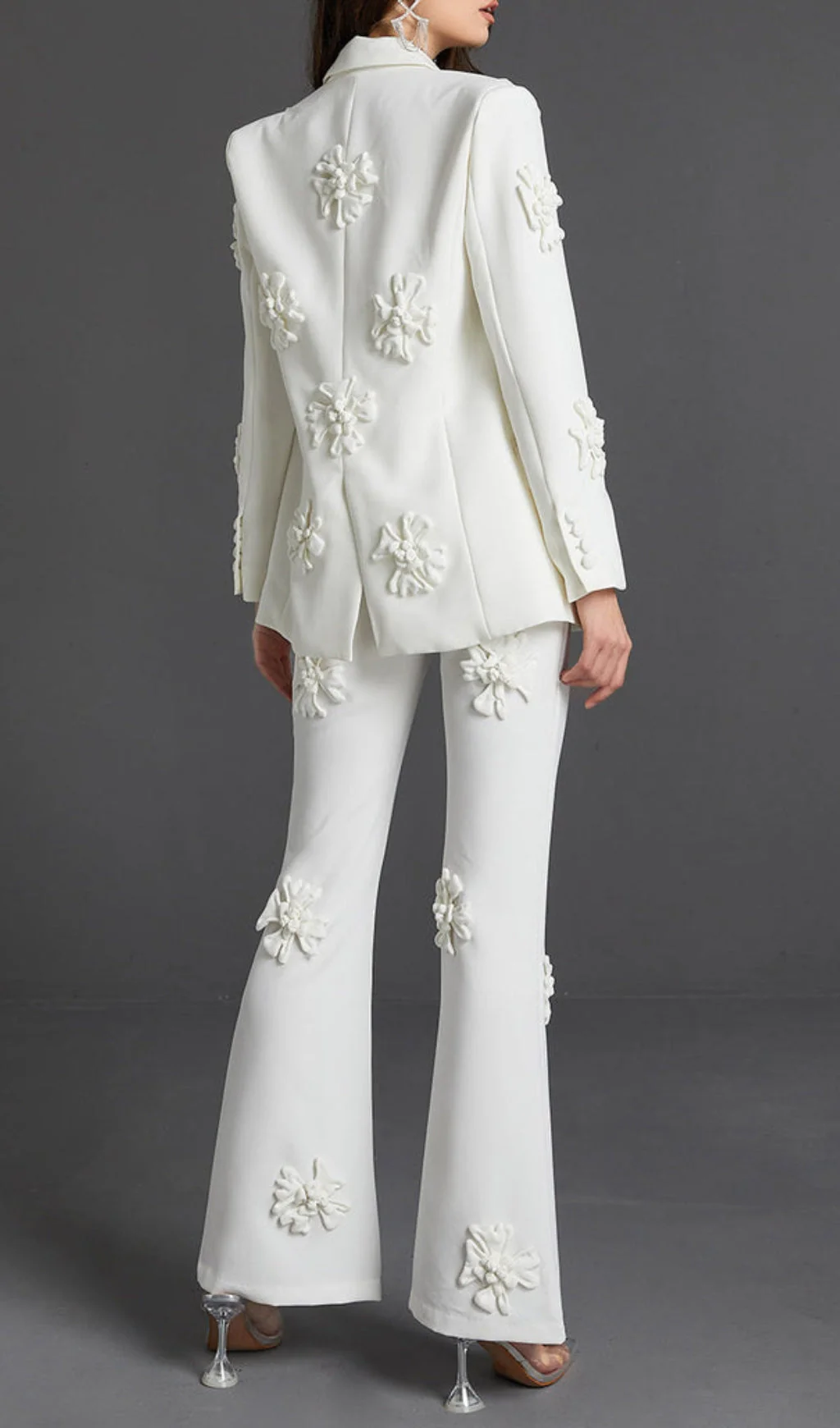 STEREO FLower MID-RISE JEANS in White - Image 5