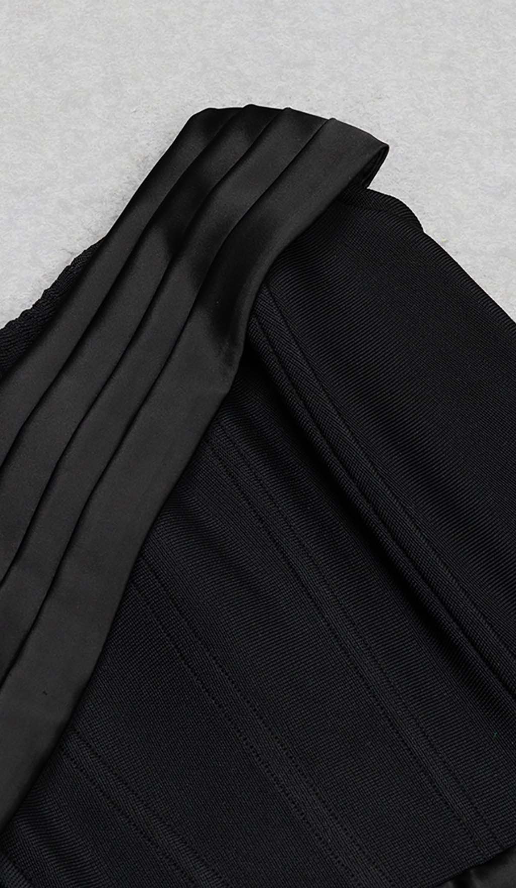 Sleeveless Bandage Midi Dress in Black - Image 11