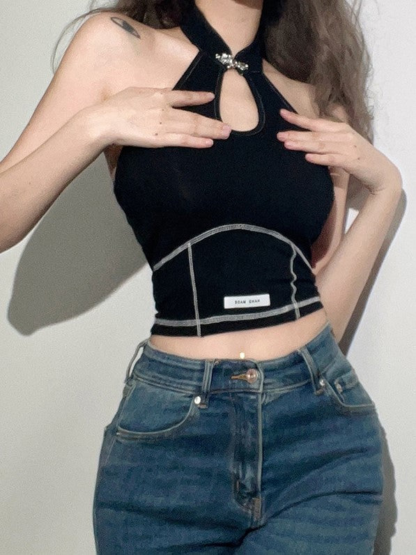 Solid Color Slim Fit Fashion Label Backless Halter Tank Top - Image 3