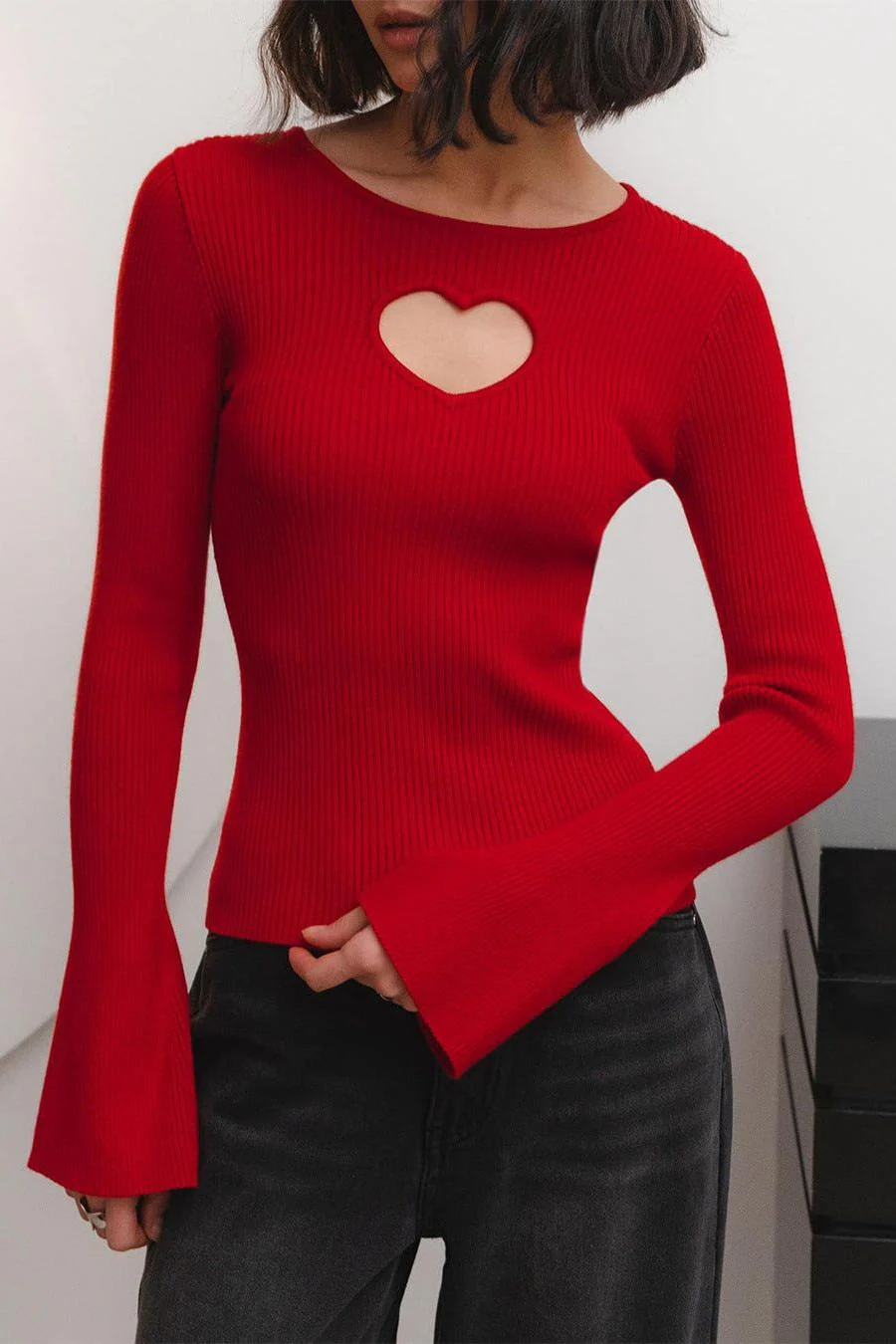 Love hollow knitted short top sweater - Image 4