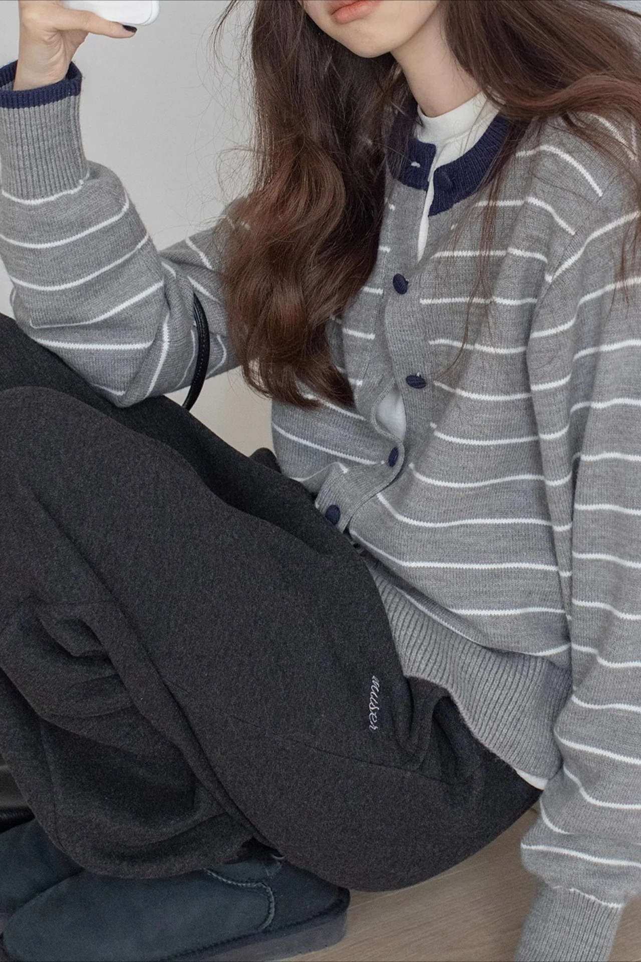 Color Block Stripe Crew Neck Embroidered Cardigan - Image 5