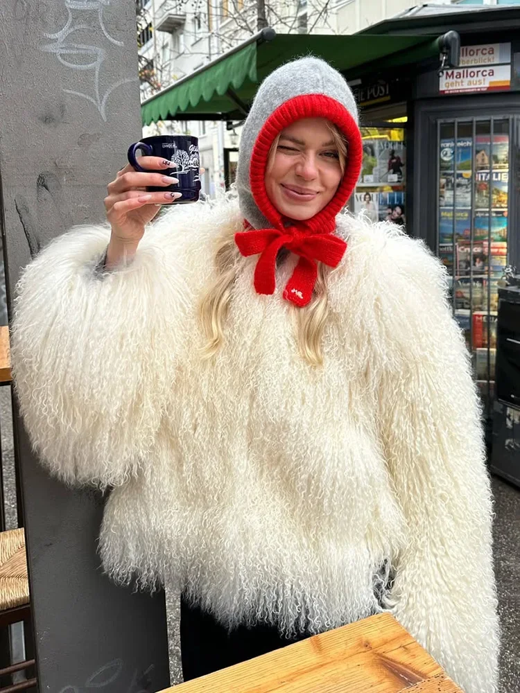 Cropped Fluffy Faux Fur Winter Coat - Image 2