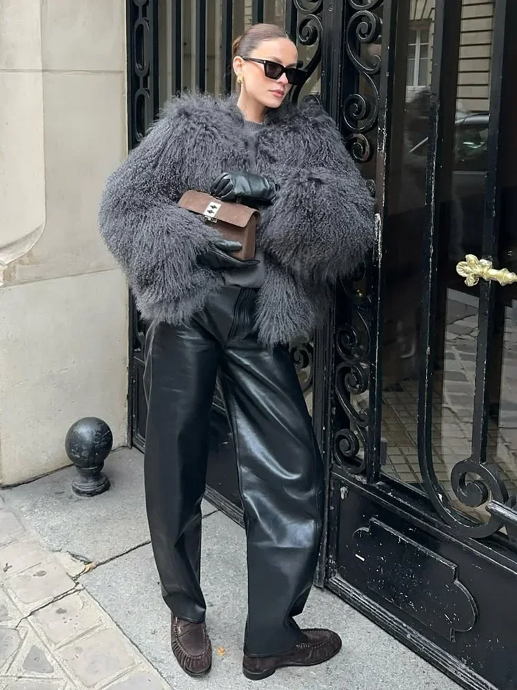 Cropped Fluffy Faux Fur Winter Coat - Image 5