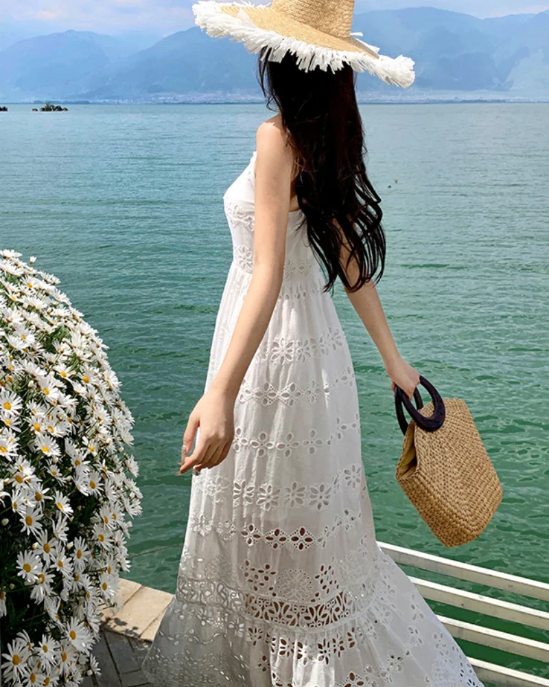 Deep V-neck Sleeveless Hollow Out Lace Boho Dress - Image 4