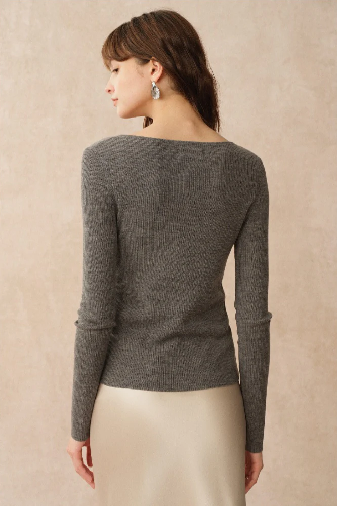 Elegant Bowknot Cutout Wool Knit Base Layer - Image 4