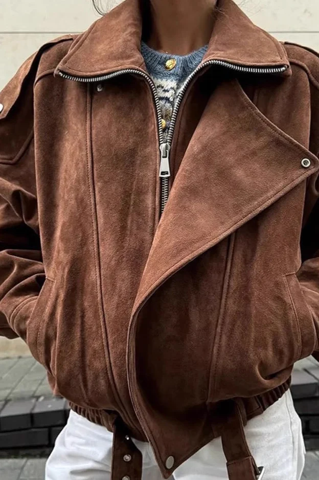 Elegant Short Melanoid Jacket - Image 3