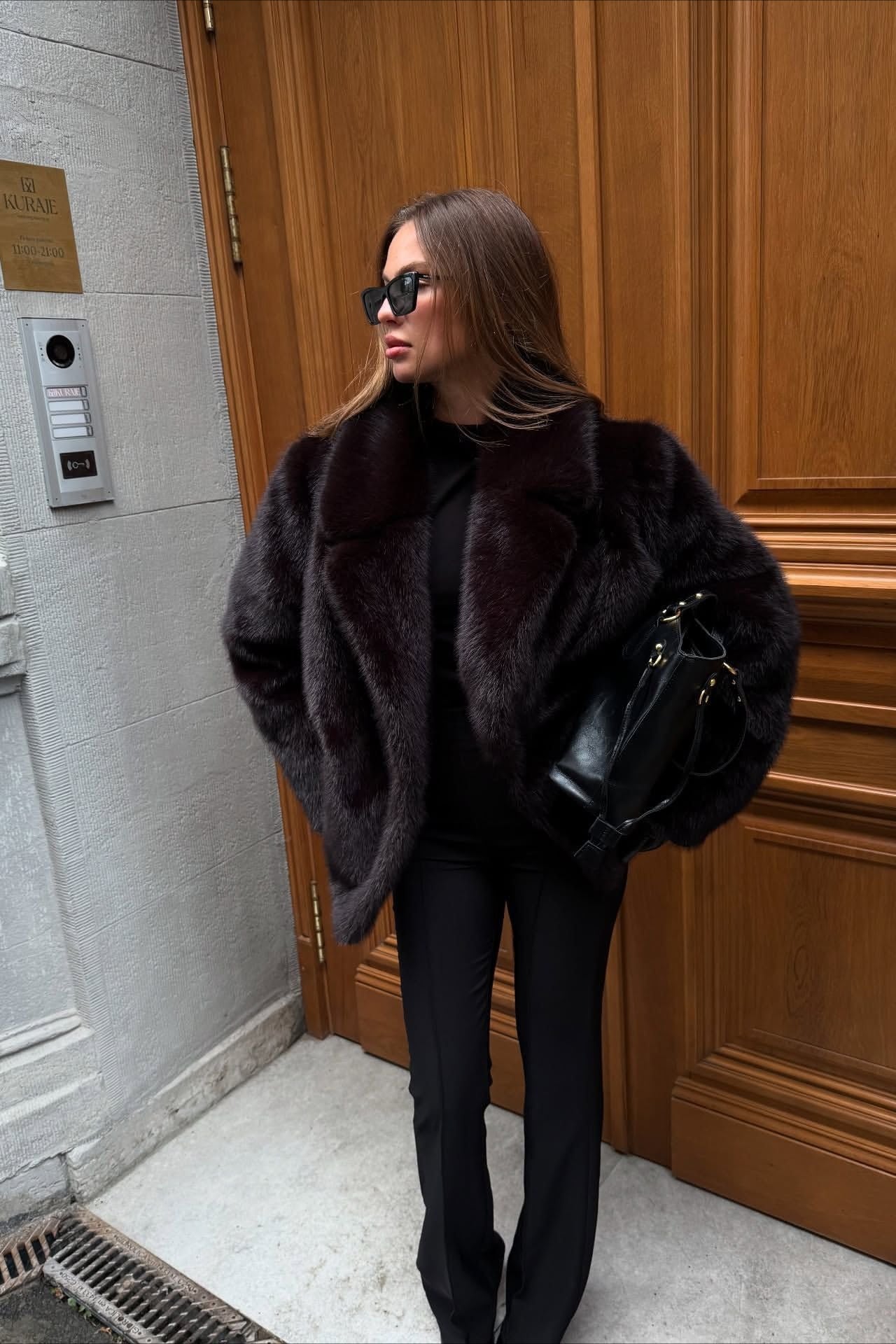 Faux Fox Fur Wide Collar Fashionable Plush Winter Coat - Image 2