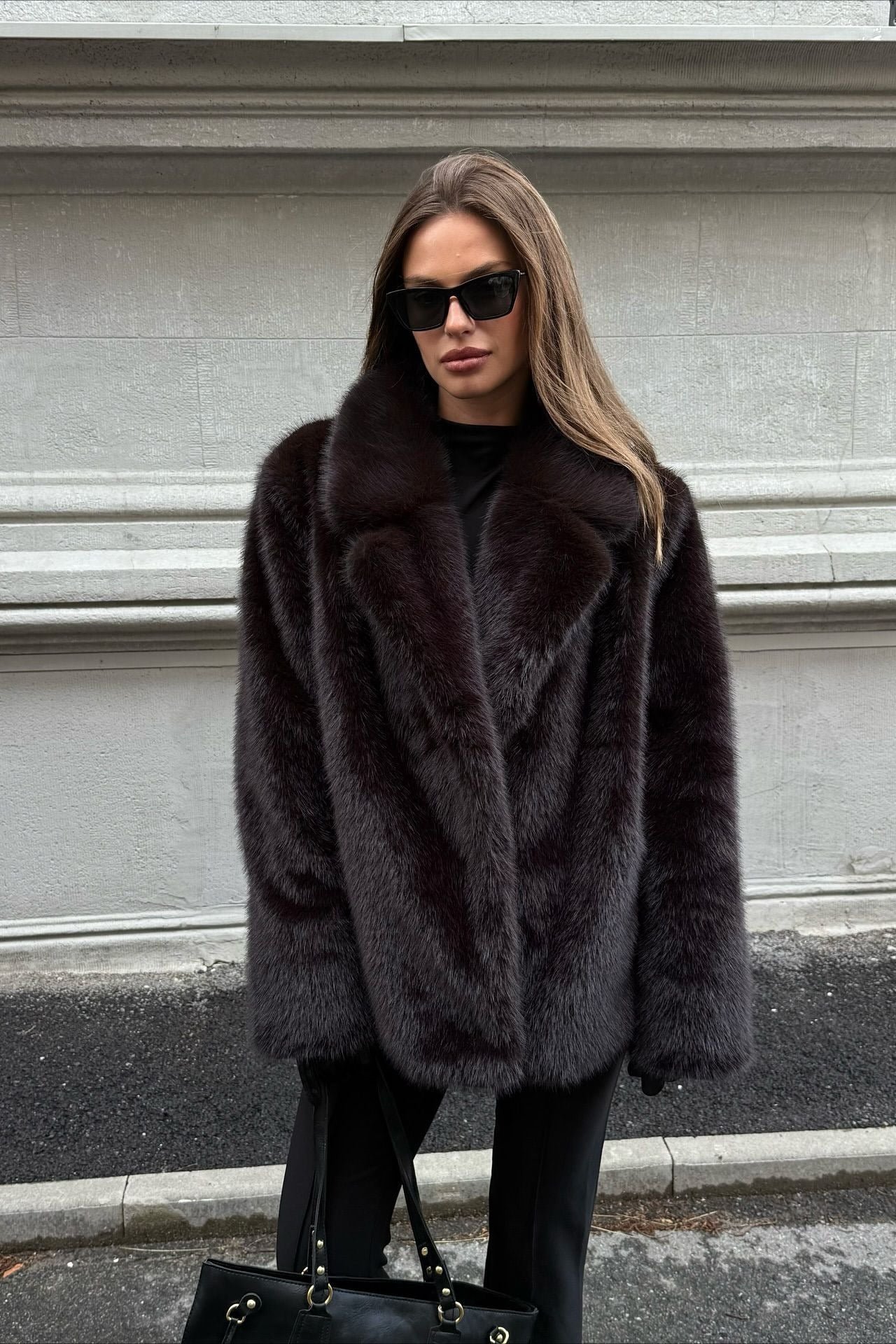 Faux Fox Fur Wide Collar Fashionable Plush Winter Coat - Image 3