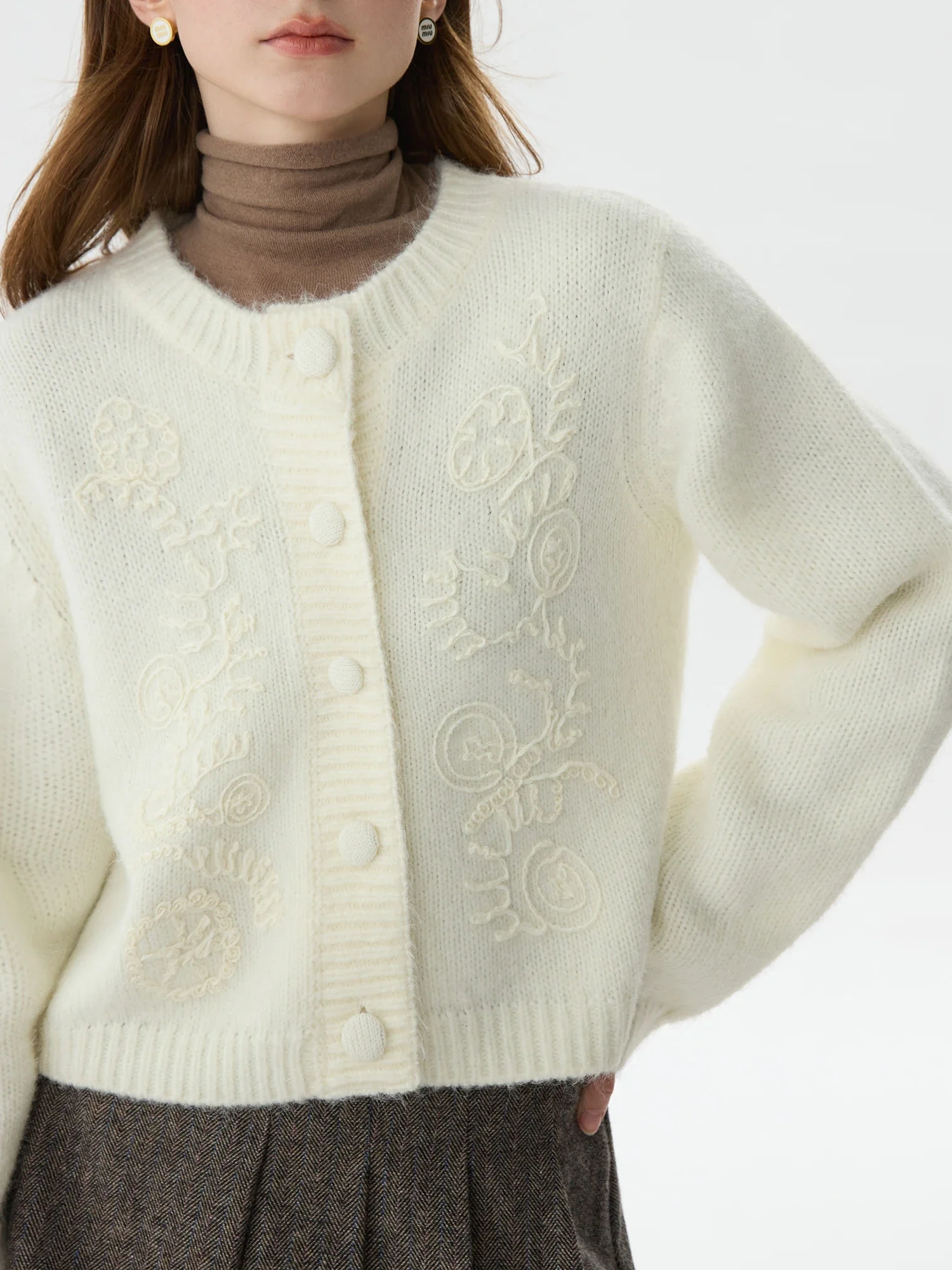 Korean Heavy Knit Autumn Style Cardigan - Image 4