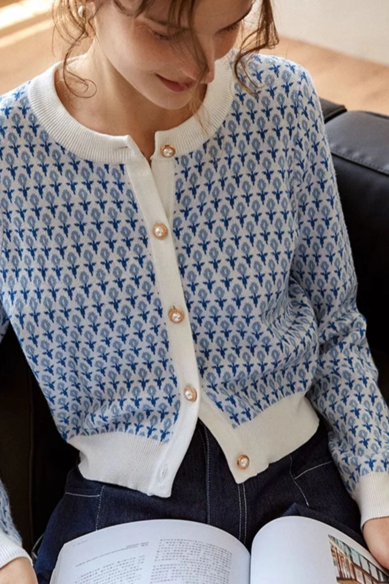 Light Blue Crew Neck Long Sleeve Short Cardigan - Image 4