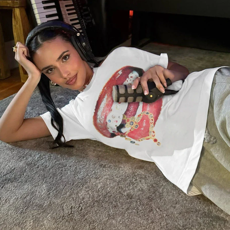 Lip Print Contrast Casual Street T-shirt - Image 4