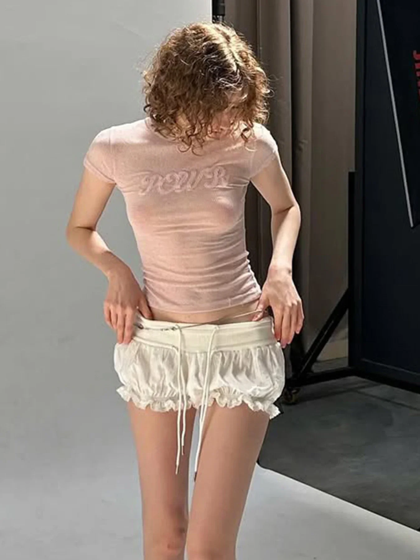 Low-Rise Zippered Denim Short - Image 3