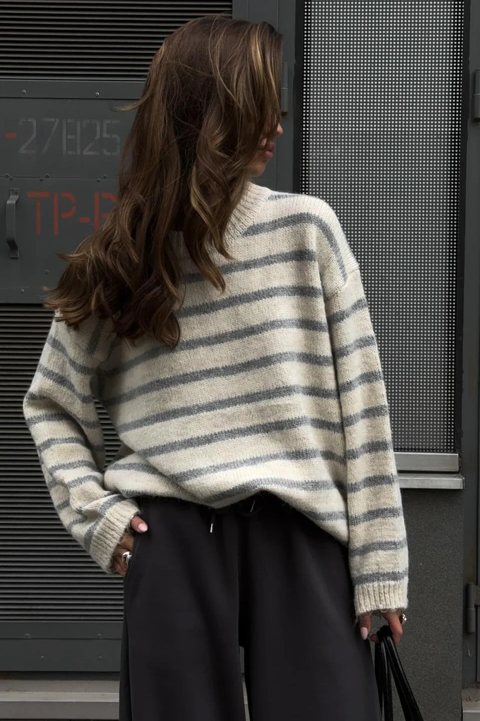 Oversized Striped Basic Lightweight Knit Sweater - Image 3