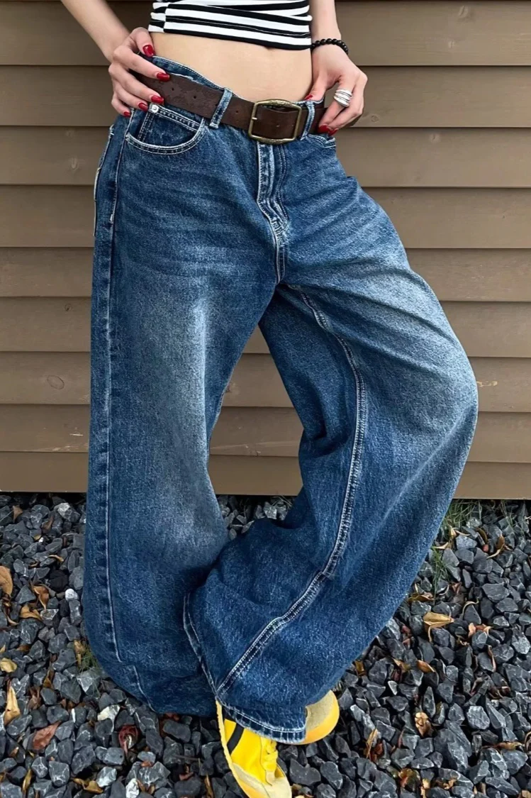 Oversized Washed Star Embroidered Wide Leg Jeans - Image 2