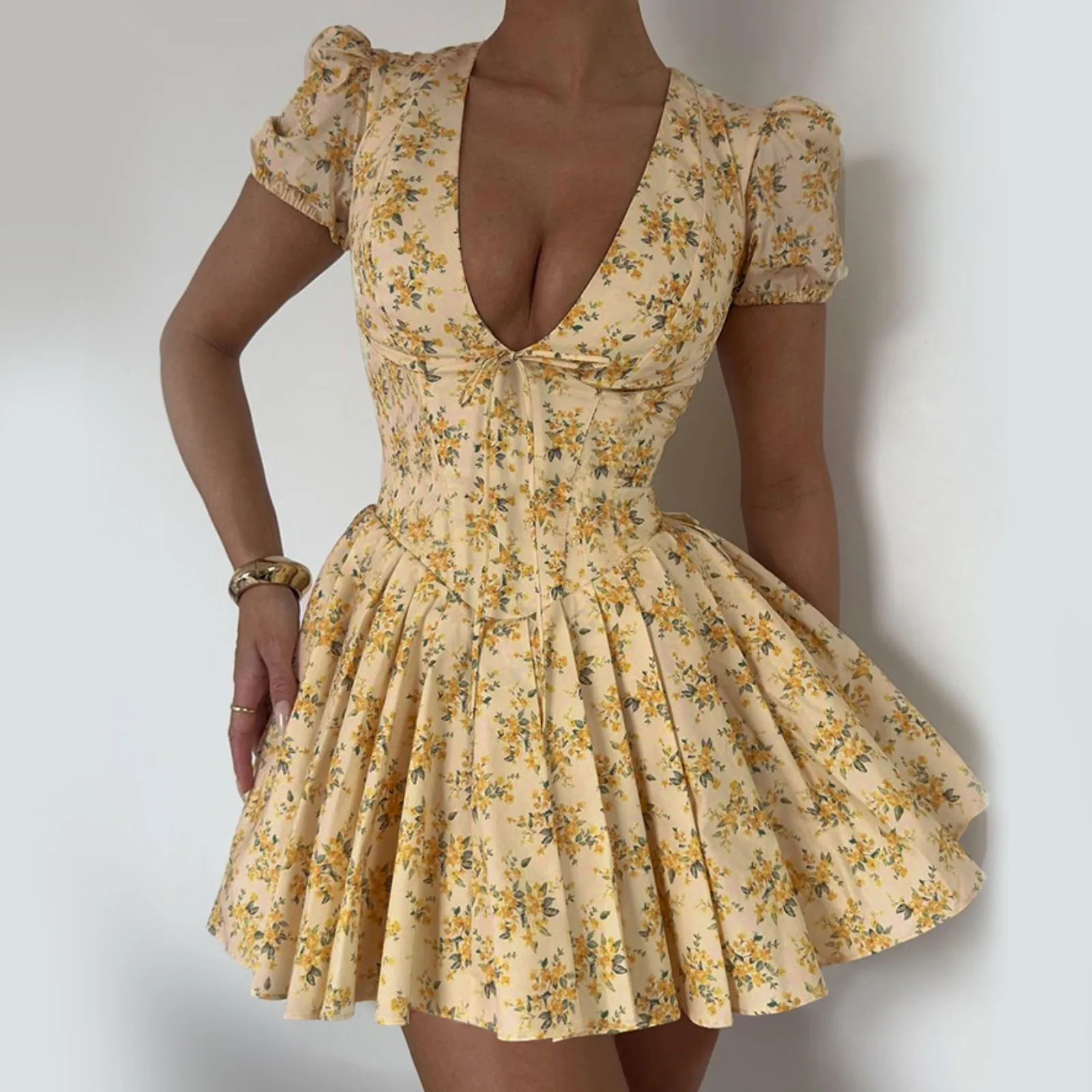 Pleated Slim Fit V-Neck Floral Dress - Image 2