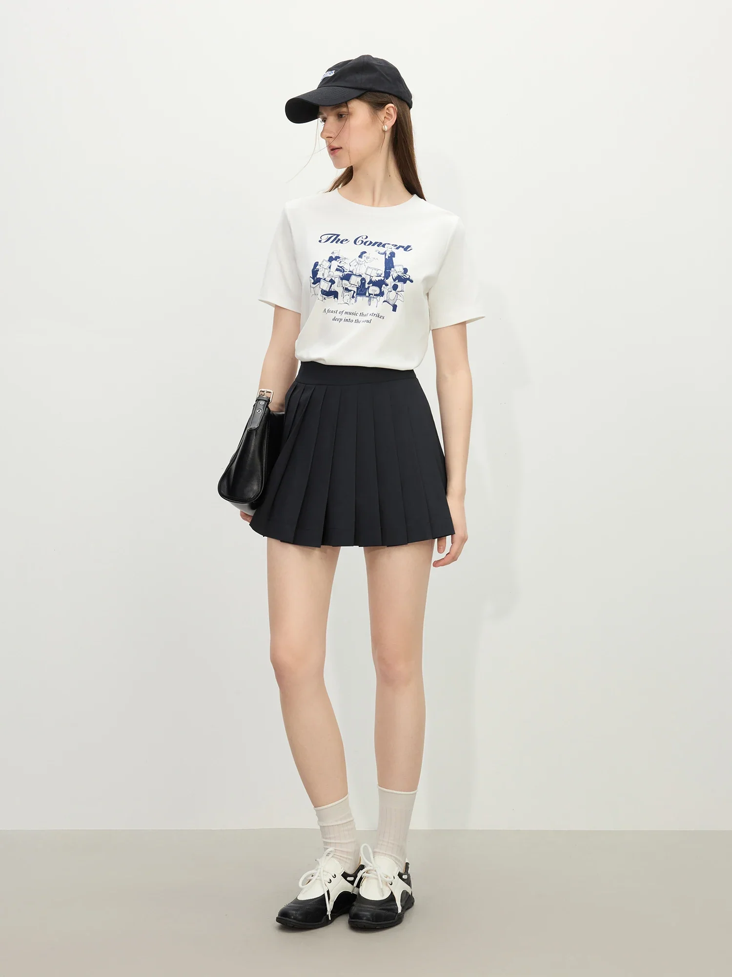 Pure Cotton Minimalist Loose T-shirt - Image 3