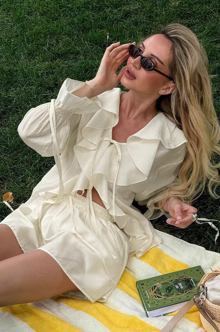 Ruffled V-Neck Loose Two-Piece Blouse - Image 2
