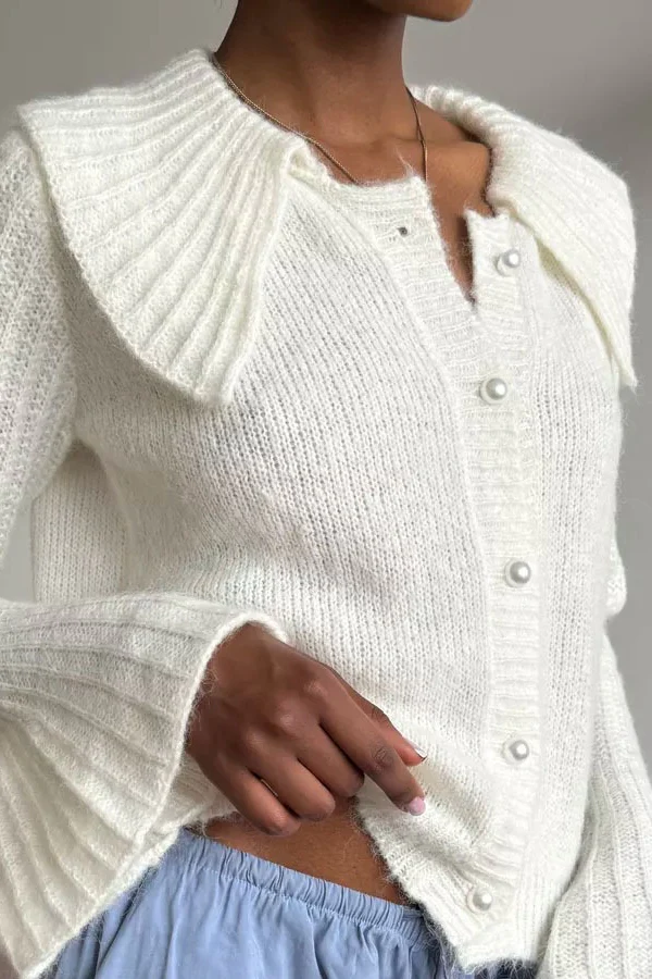 Short Collared Flared Sleeve Knit Cardigan