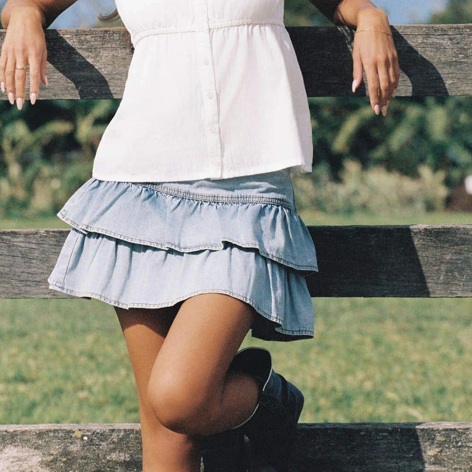 Side Zipper Ruffle Denim Mini Skirt - Image 5