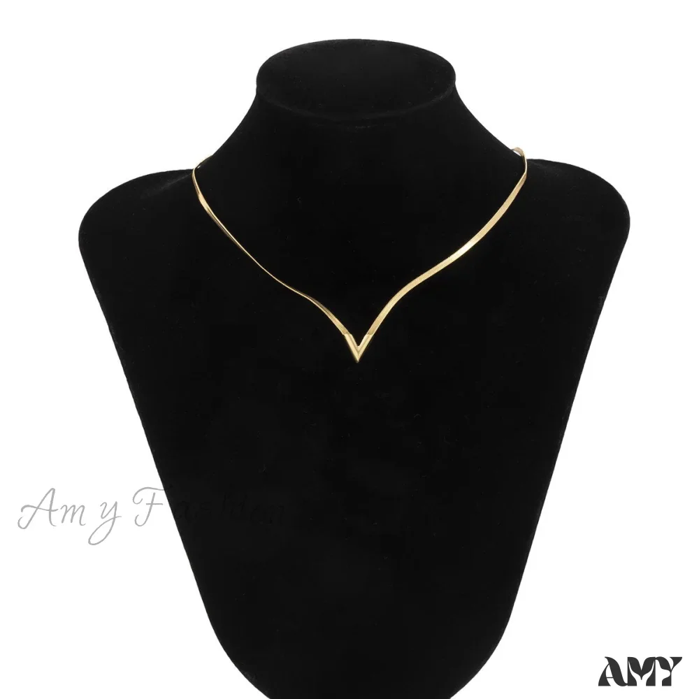 Simple Men's Jewelry Creative V-shaped Necklace - Image 3
