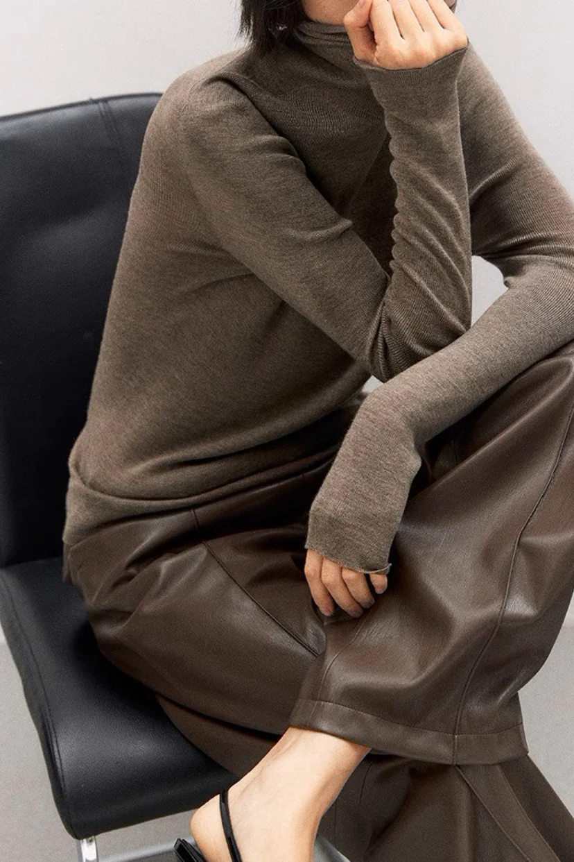 Soft Wool High Neck Fitted Base Layer - Image 6