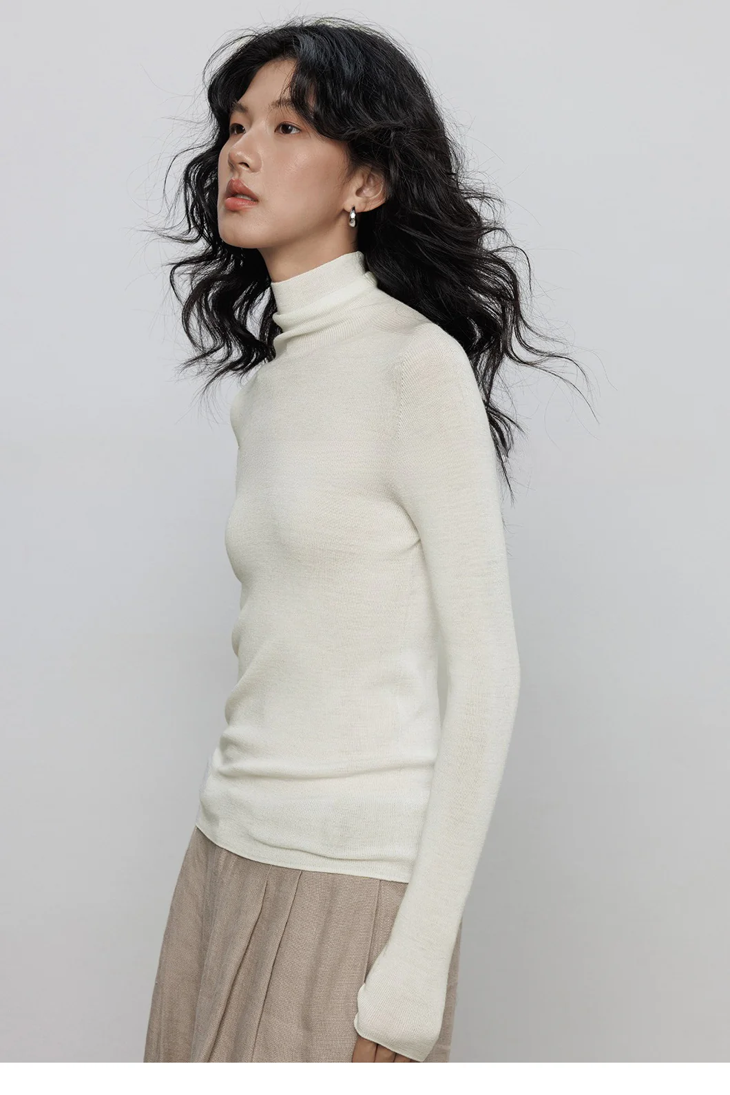 Soft Wool Turtleneck Fitted Stretchy Base Layer - Image 6