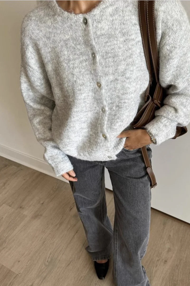 Versatile Soft Retro Shell Button Gray Wool Knit Cardigan - Image 2