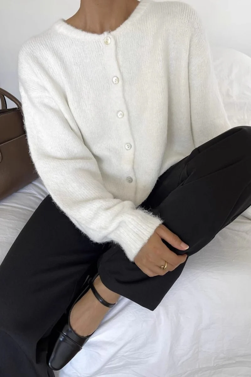 Versatile Soft Retro Shell Button Gray Wool Knit Cardigan - Image 3