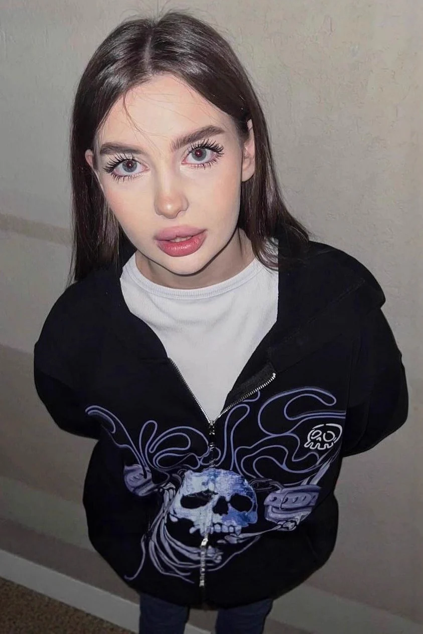 Y2K Skull Print Zip-Up Street Hoodie - Image 2